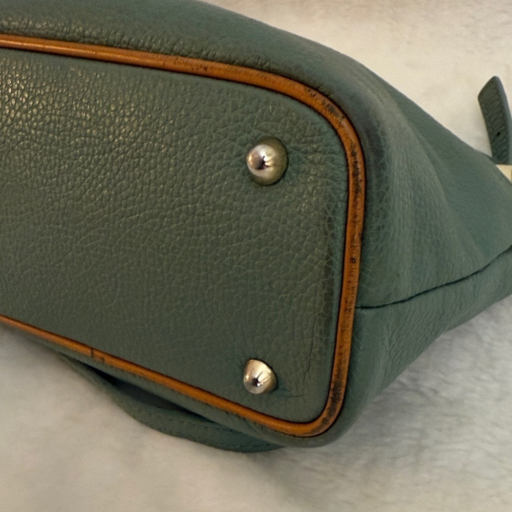 Diana Freneze Green Leather Crossbody Bag – Multi Zip - Picture 9 of 16